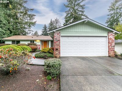 2025 Se Spruce Ave, House other with 3 bedrooms, 2 bathrooms and 2 parking in Gresham OR | Image 1