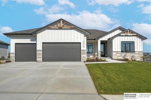 11512 Slayton Street, Papillion, NE, 68046 | Card Image