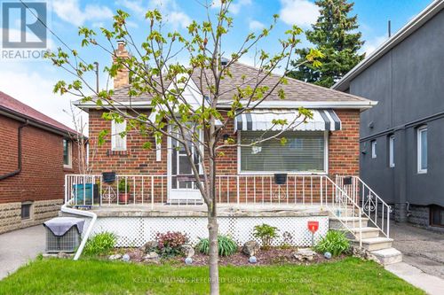 47 St Hubert Avenue, Toronto (East York), ON, M4J3Z2 | Card Image