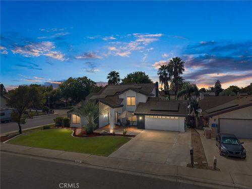 1925 Glenbarr Court, Bakersfield, CA, 93309 | Card Image