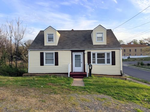 2001 Hanover Ave Nw, Roanoke, VA, 24017-4031 | Card Image