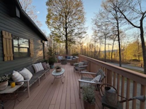 515 Quarry Rd, Bennington, VT, 05201-9657 | Card Image
