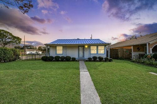 3122 Fern St, Pasadena, TX, 77503-1353 | Card Image