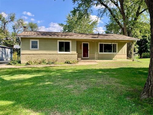 506 N Main St, Braymer, MO, 64624-9258 | Card Image