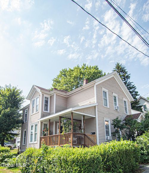 31 Dewitt St, Amsterdam, NY, 12010-5621 | Card Image