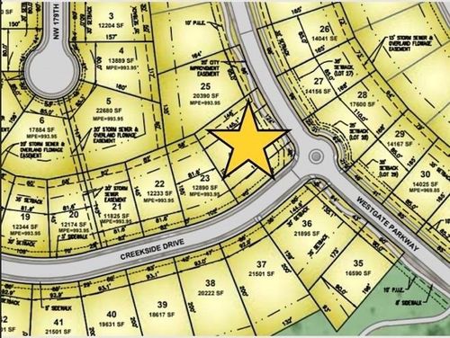 17827 Creekside Dr, Clive, IA, 50325 | Card Image