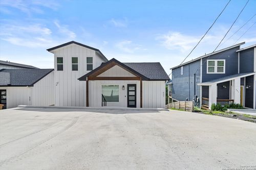 537 Dusty Saddle, Canyon Lake, TX, 78133-4857 | Card Image