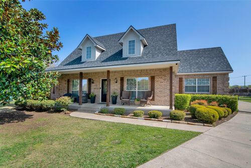 611 Clay Ln, Sherman, TX, 75092-5427 | Card Image