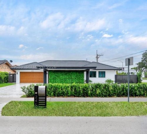 2410 Sw 99th, Miami, FL, 33165 | Card Image