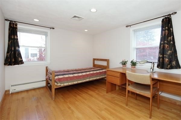 Residential Lease in Belmont 5