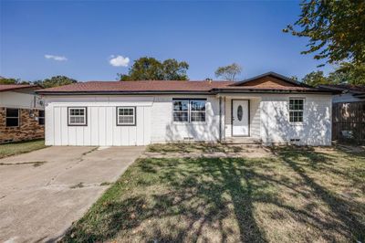 Single story home with a front lawn | Image 2