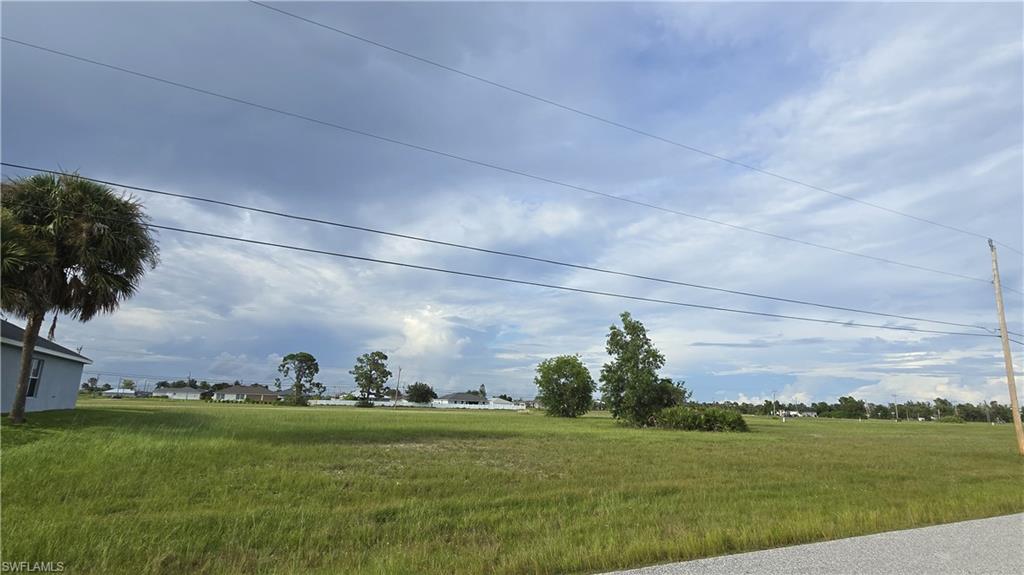 Land in CAPE CORAL 4