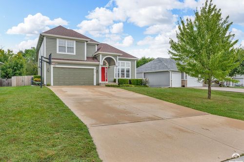 612 Flame Way, Baldwin City, KS, 66006-4195 | Card Image