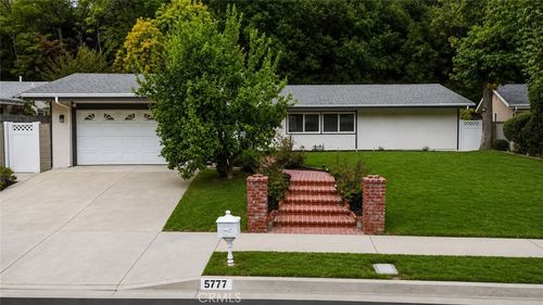 5777 Valerie Ave, Woodland Hills, CA, 91367-3964 | Card Image