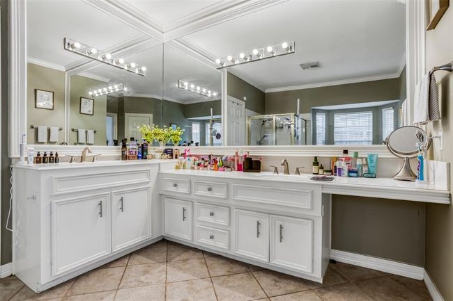 4011 N Water Iris Court, House other with 5 bedrooms, 3 bathrooms and null parking in Houston TX | Image 26