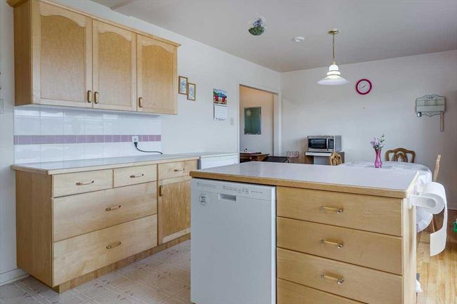 18 Poplar Cres, Home with 3 bedrooms, 2 bathrooms and 1 parking in Springbrook AB | Image 12