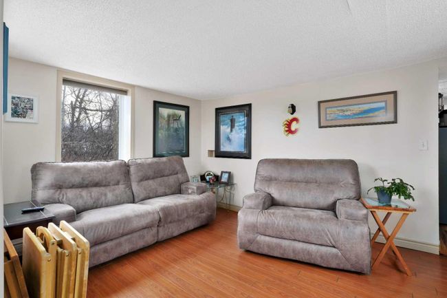 5111 47 Avenue, Home with 2 bedrooms, 2 bathrooms and 4 parking in Sylvan Lake AB | Image 13