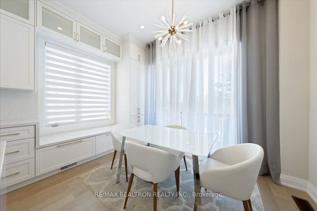 7 Maple Fields Cir, House other with 5 bedrooms, 4 bathrooms and 2 parking in Aurora ON | Image 20