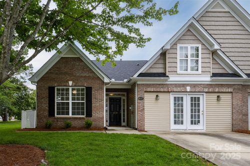 4637 Willow Glen Rd, Harrisburg, NC, 28075-3916 | Card Image