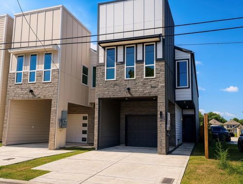 8131 Saint Louis St, Houston, TX, 77028-4557 | Card Image