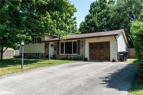 11 Ritchie Cres, Elmvale, ON, L0L1P0 | Card Image