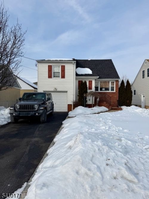 556 Locust Ave, Garwood, NJ, 07027-1206 | Card Image