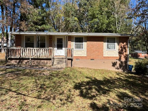 203 Barnhill St, Troy, NC, 27371-3503 | Card Image