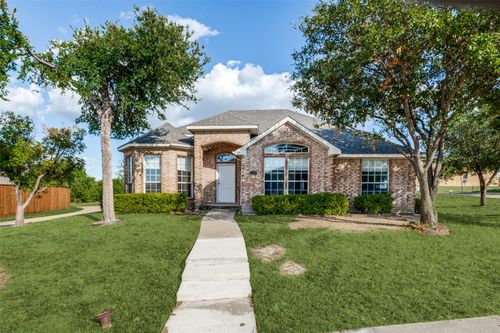 4500 Saddlebrook Dr, Carrollton, TX, 75010-4523 | Card Image