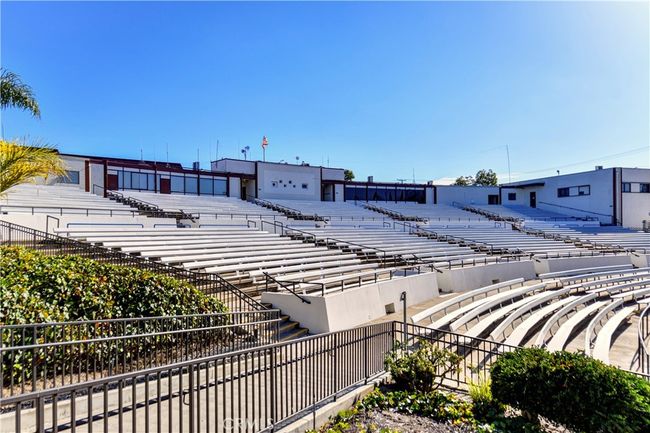 8K - 13470 St. Andrews Drive, Home with 2 bedrooms, 1 bathrooms and 2 parking in Seal Beach CA | Image 21