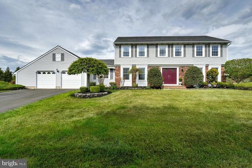 8 Bradford Ct, PRINCETON JUNCTION, NJ, 08550-3032 | Card Image