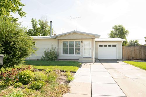 110 Abbott Dr, Mountain Home, ID, 83647-2010 | Card Image