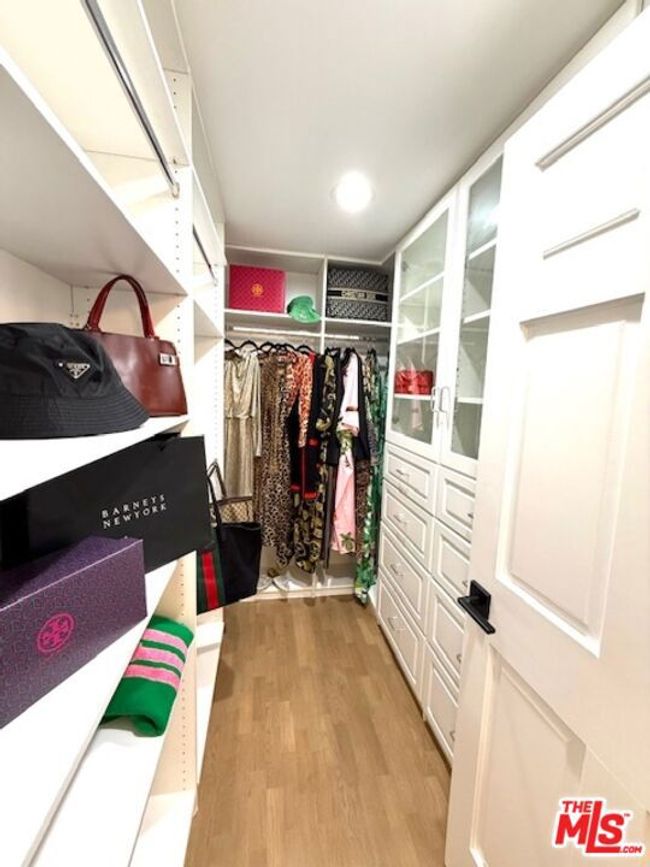 APT-11 - 4414 Moorpark Way, Townhouse with 2 bedrooms, 3 bathrooms and null parking in Toluca Lake CA | Image 20
