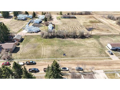 440 6 St, Thorhild, AB, T0A0A6 | Card Image