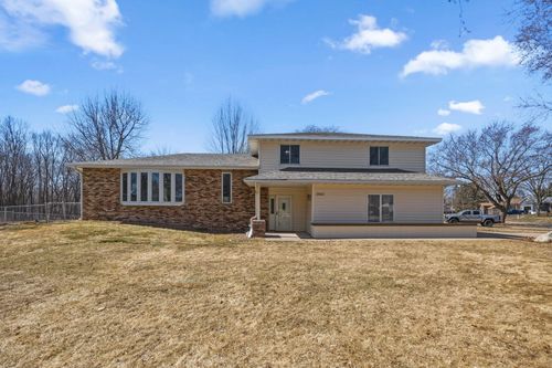 2063 Parkway Dr, North Saint Paul, MN, 55109-4103 | Card Image