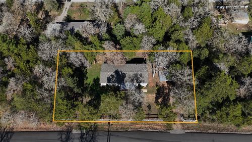 184 Arrowhead Dr, Smithville, TX, 78957-5211 | Card Image