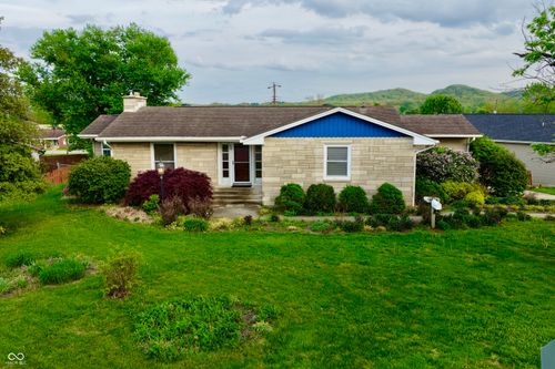 116 Vallonia Rd, Brownstown, IN, 47220-1957 | Card Image