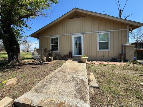 1076 6th St, Wilson, OK, 73463-2258 | Card Image