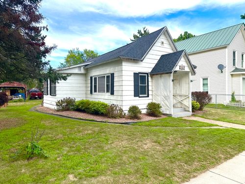 1021 E La Salle Avenue, Barron, WI, 54812 | Card Image