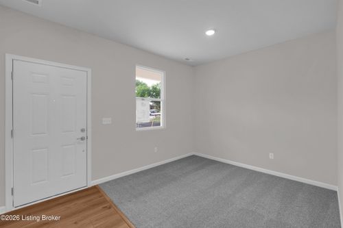 8804 Fairmount Cove Pl, Louisville, KY, 40291-8414 | Card Image