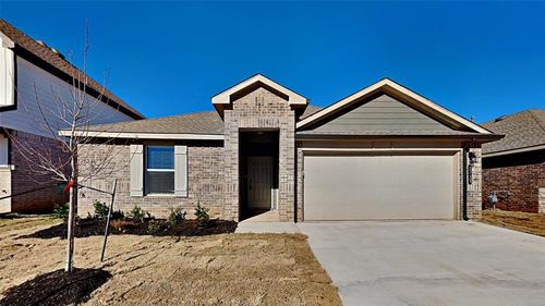 2733 Dennis Dr, Yukon, OK, 73099-5488 | Card Image