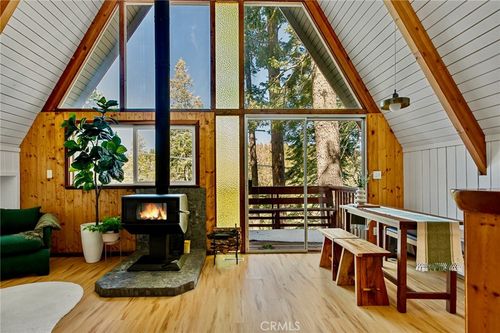 31661 Wagon Wheel Dr, Running Springs, CA, 92382 | Card Image