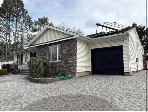 143 N Summit Ave, Patchogue, NY, 11772-2251 | Card Image