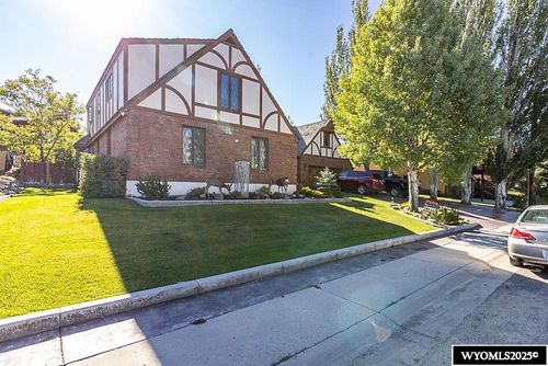 2058 Skyview St, Rock Springs, WY, 82901-6766 | Card Image
