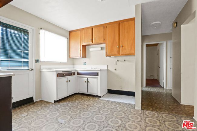 5211 Live Oak St, Home with 32 bedrooms, 16 bathrooms and 24 parking in Bell CA | Image 28