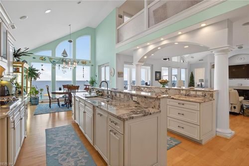 880 W Ocean View Ave, Norfolk, VA, 23503-1312 | Card Image