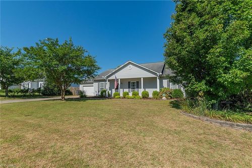 108 Savannah Dr, Reidsville, NC, 27320-9675 | Card Image