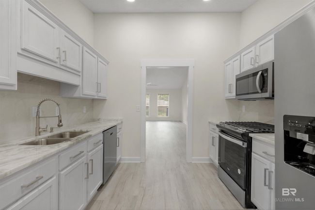 Kitchen | Image 10