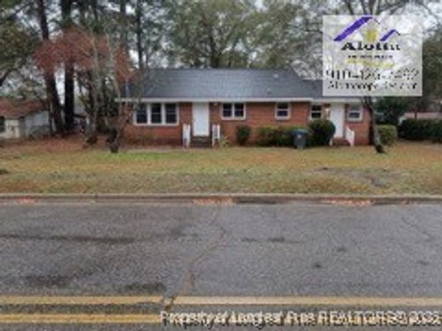 209 Jackson St, Raeford, NC, 28376-2931 | Card Image
