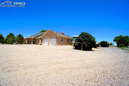 461 E Fredonia Dr, Pueblo, CO, 81007-1302 | Card Image