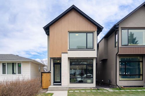 2026 36 St Sw, Calgary, AB, T3E2Z1 | Card Image